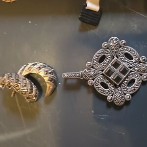 Designer Intricate Sterling Silver and Gold Necklace Pendant And Earrings.